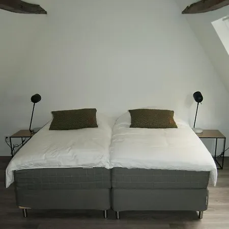 1637 Bed & Breakfast Delft
